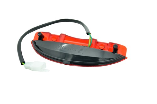 Lampa stopu pod bagażnikiem 6