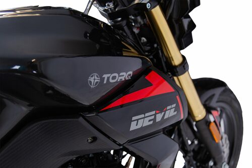 Motocykl 125 cm³, Euro 5, sportowy ścigacz, moc 10,6 KM na kat. B TORQ DEVIL 17