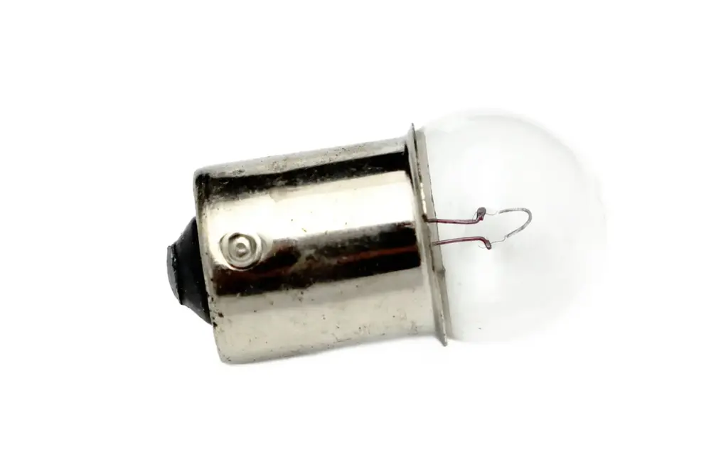 Żarówka 12V 5W BA15S - biała do skuterów, motorowerów Torq Z1117 1